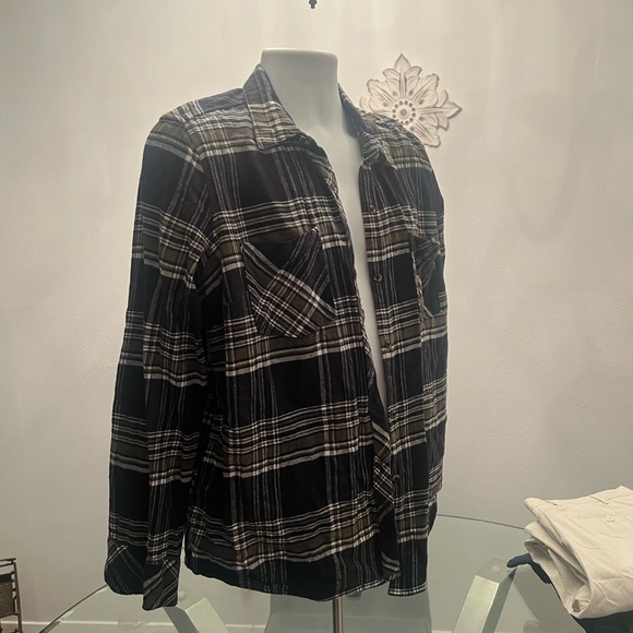 Natural reflections, button up shirt, size extra large - Picture 3 of 5